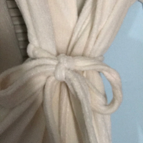 Plush White Robe, Long - Picture 3 of 4